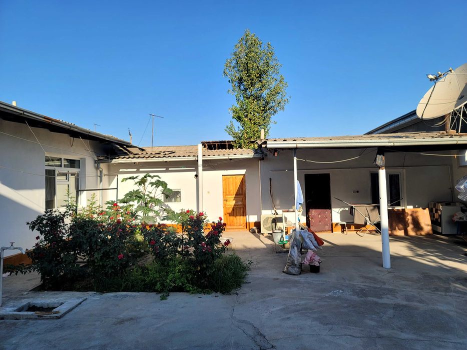 Uy sotiladi!!Продается дом.Таш.обл.Г Аккурган.Улица Ибн-сино34.(центр)