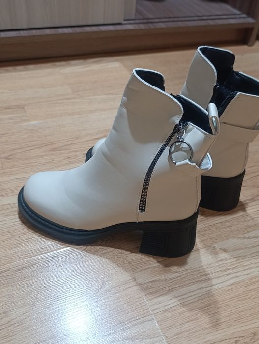 Ботинки женские новые