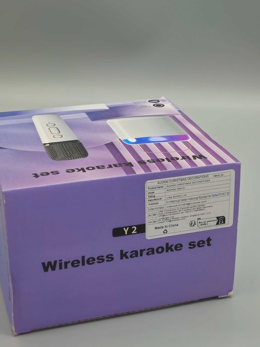 Безжичен караоке комплект с два микрофона и Bluetooth високоговорител!