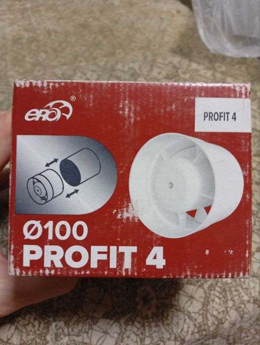 Вентилятор канальный для трубы диаметром "100" для вентиляции.