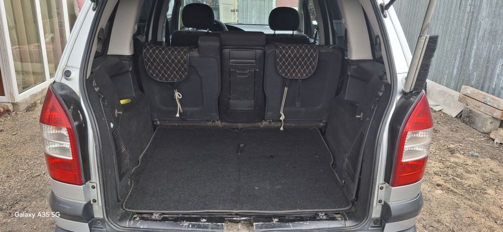 Продам автомобиль Опель Зафира