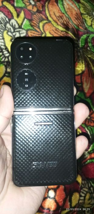 Gionne nomli telefon