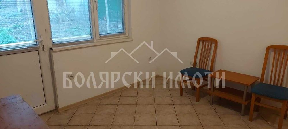 Дава се под наем Офис в Велико Търново, Център - 70 кв.м за 510 € - Снимка #4