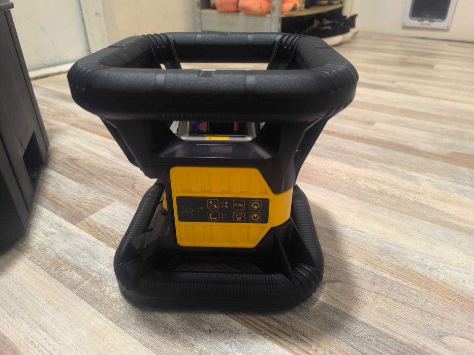 Ротационен лазерен нивелир DEWAlT