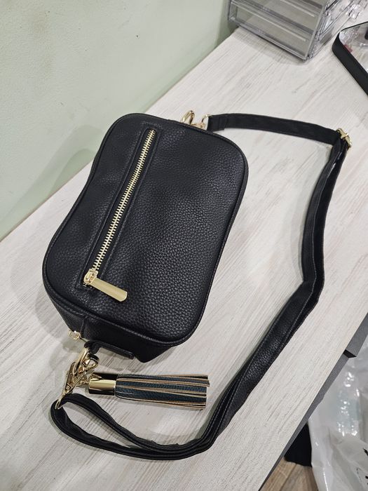 Чисто нова Черна чанта