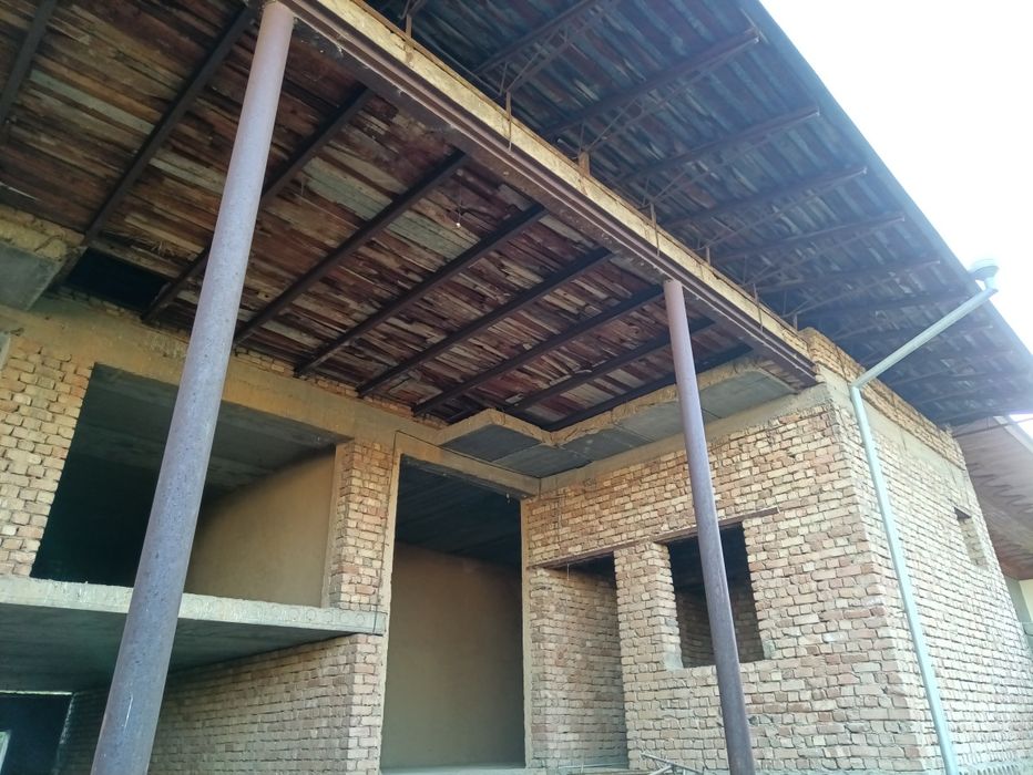 Уй сотилади 8 сотих