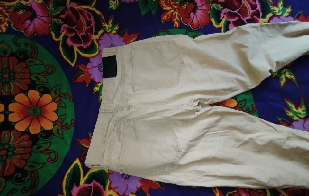 Джинсы сатылады Бу