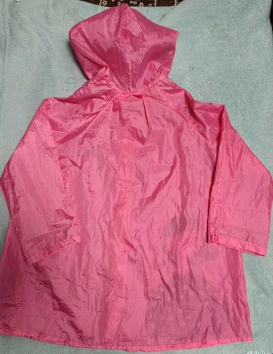 Плащ - дождевик для девочки 7лет