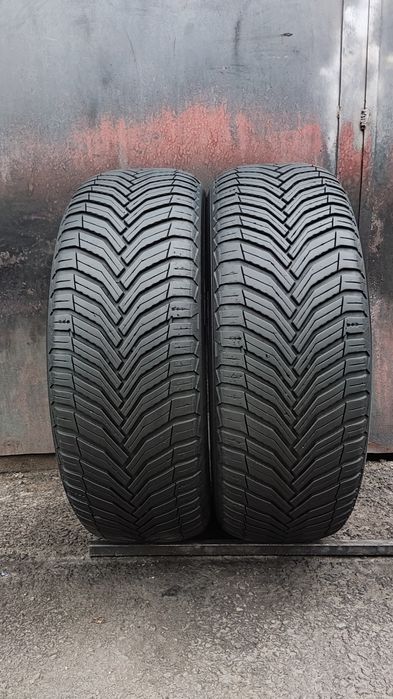 2бр. всесезонни гуми 205/55/16 Michelin Cross climate 2
dot23