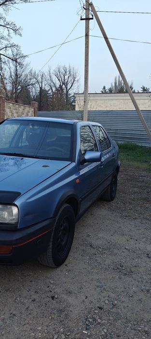 Volkswagen VENTO 1992 года