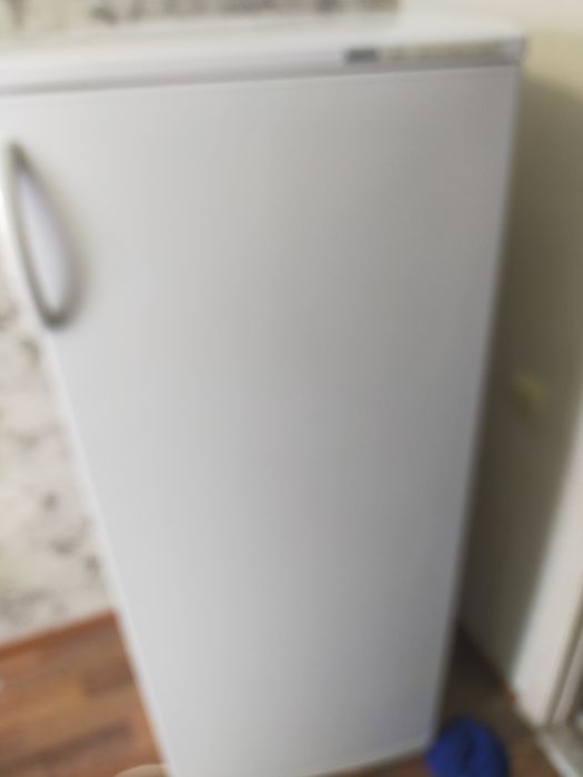 Продам морозильник