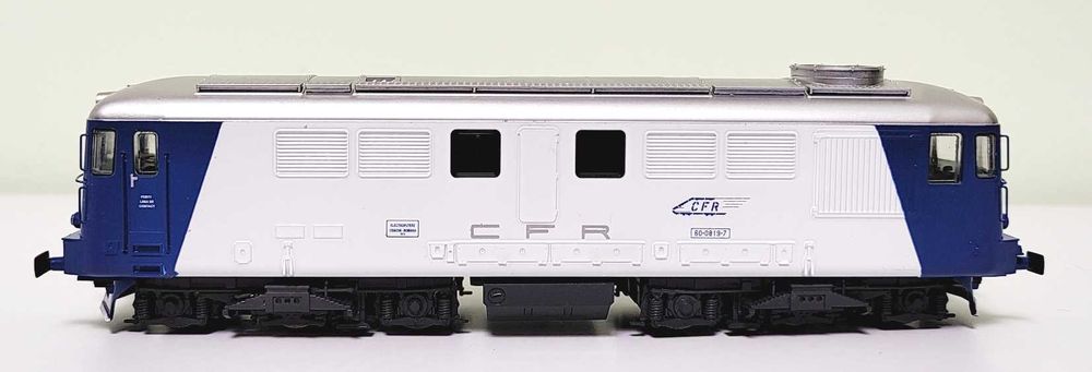 Locomotiva diesel 060 DA CFR Calatori HGD 13000 H0 1:87 analog