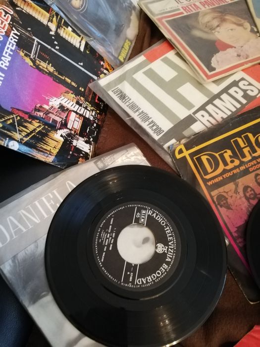 Грамофонни ретро плочи