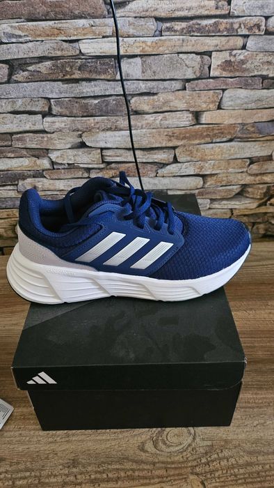 Нови маратонки Адидас