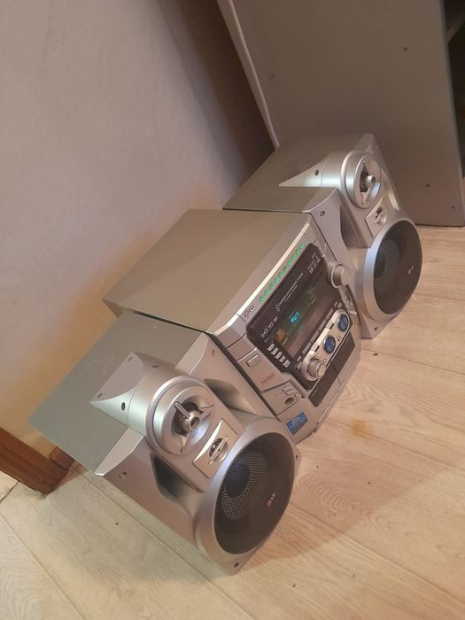 Муз. Центр LG караоке