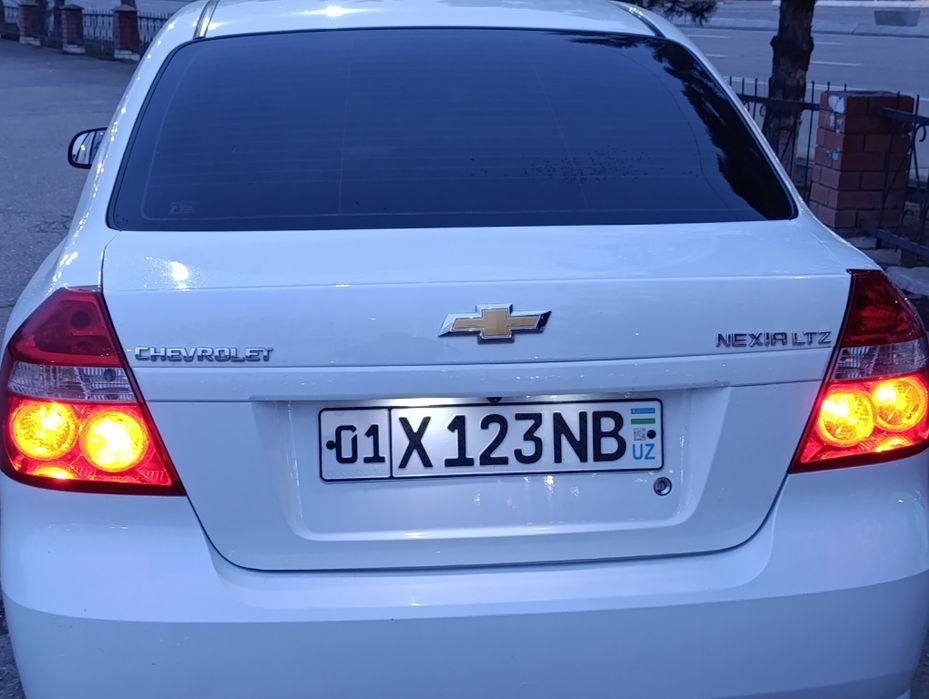 Нексия 3 сотилади