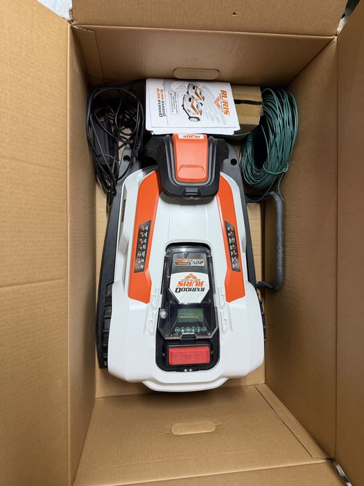 Robot tuns gazon/iarba Ruris RXR1000