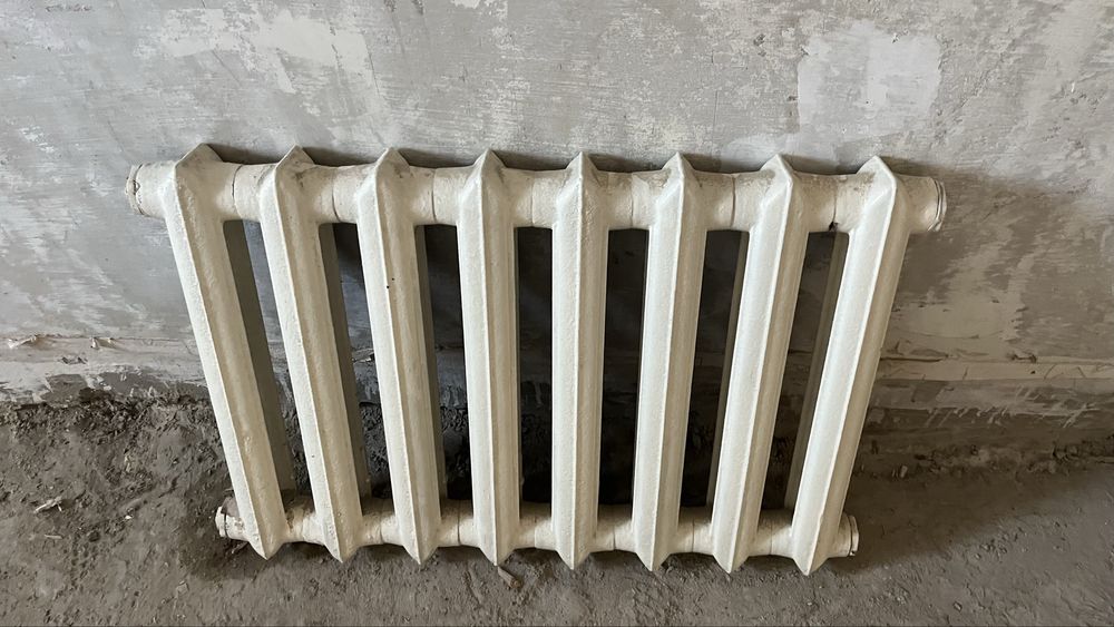 Продам чугунные радиаторы