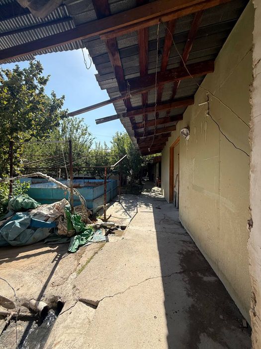 Возле Ресторана Версаль пр Гулабад вдоль дороги 26 соток земли