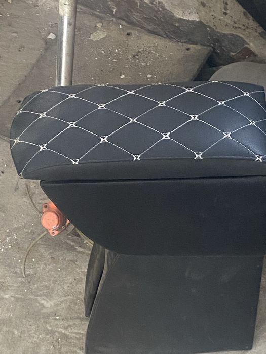 Консуль на газель и подлокотник