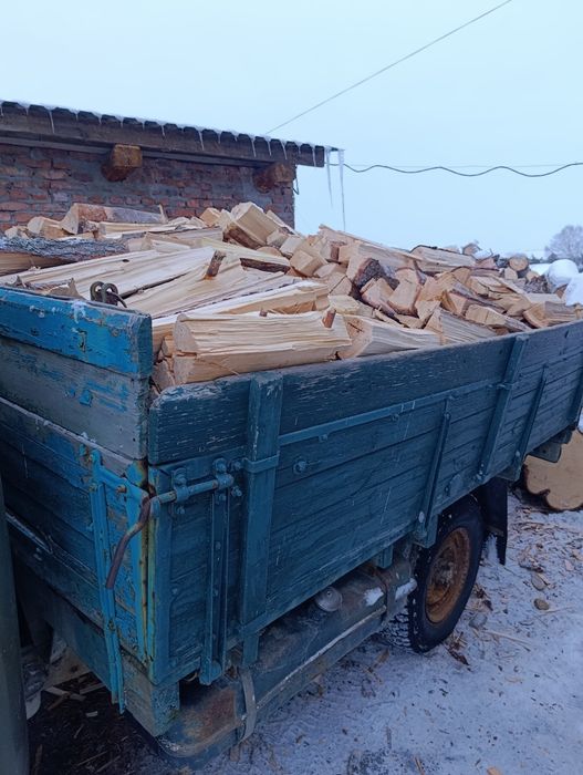 Дрова колотые чурками.
