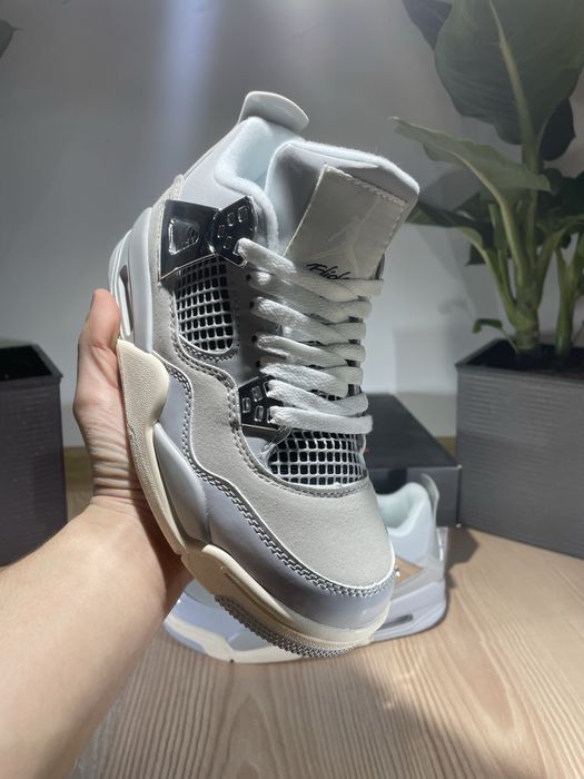 Air Jordan 4 “Frozen Moments”