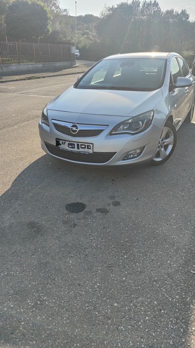 Vând Opel Astra J , 1.6 benzina 115 cp
