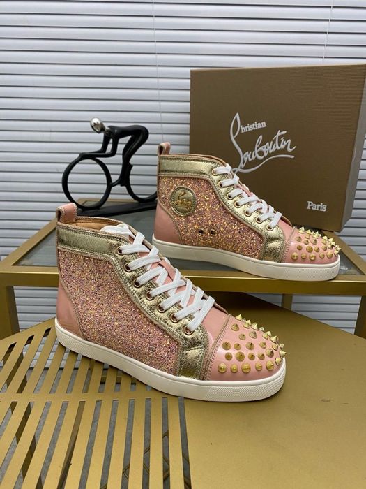 Louboutin “WMNS”
