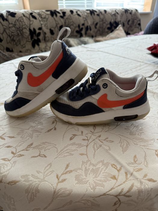 Лот Маратонки nike 28 номер - 3 чифта