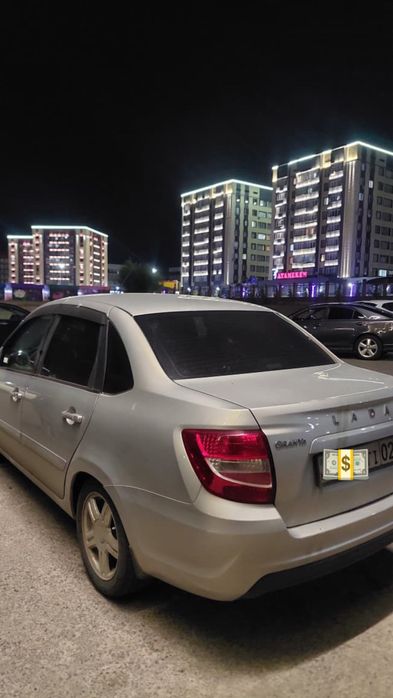 Машина Lada Granta 2019г