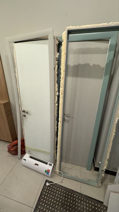 Дверь из ДВП с коробкой