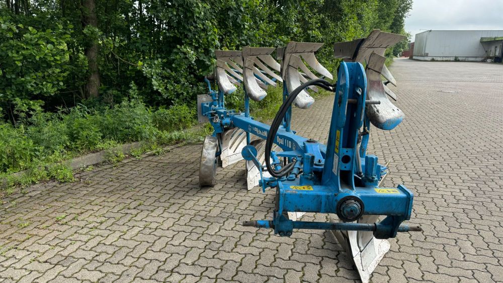 Lemken Opal 110 . Case Puma, John Derry, Claas Arion, belarus tortadi