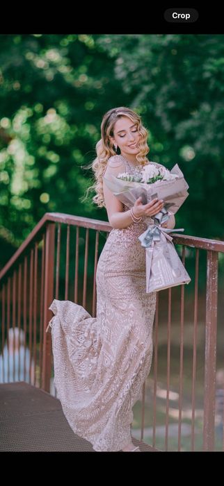 Официална рокля.Носена само веднъж