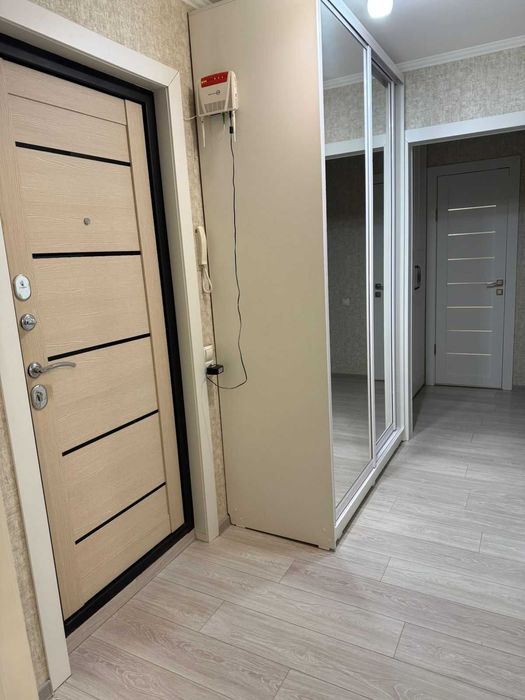 продается  2-ком квартира ОЧЕНЬ дорого !