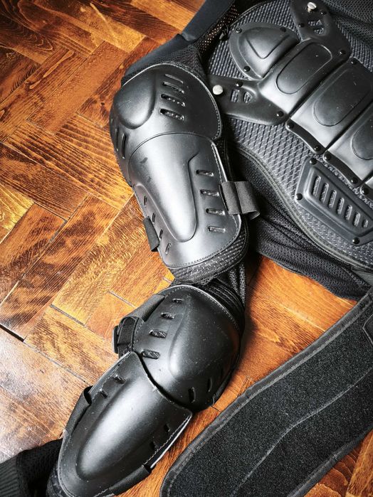 Ризница/яке за мотор Corelli M