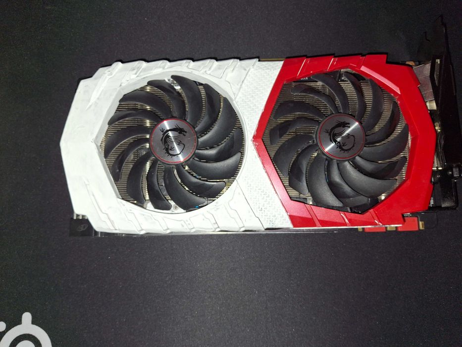 Видеокарта 1070 gaming x белый