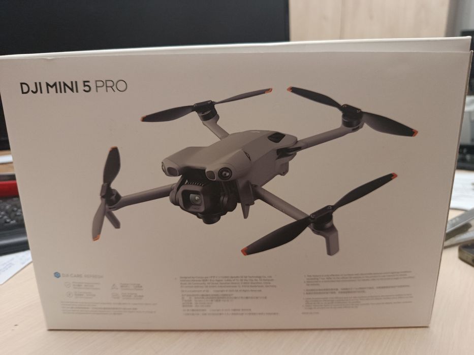 Дрон DJI Mini 5 Pro Fly More Combo (DJI RC 2)