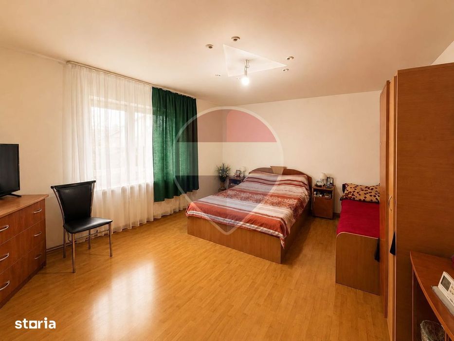Casă spațioasă cu garaj - Mogoșoaia, foarte aproape de Podul Mogoșoaia