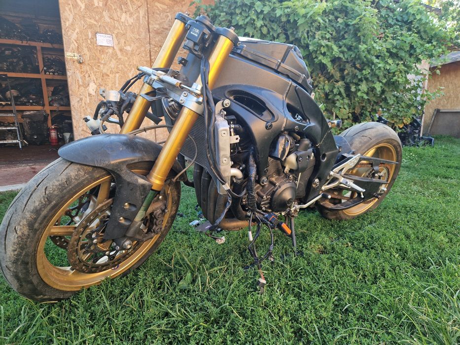 Vand Piese Yamaha YZF R1 BigBang   2010
