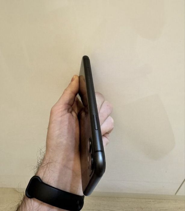 iPhone 11 128GB с гарантией