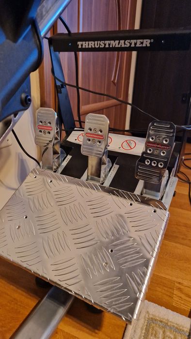 Thrustmaster T500RS + TH8A + Playseat Revolution