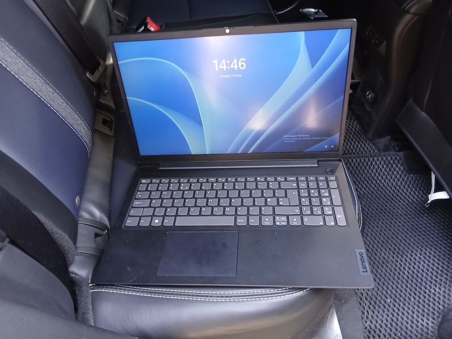 Notebook Lenovo sostaya ZOR