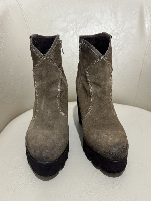 Botine de piele cu toc