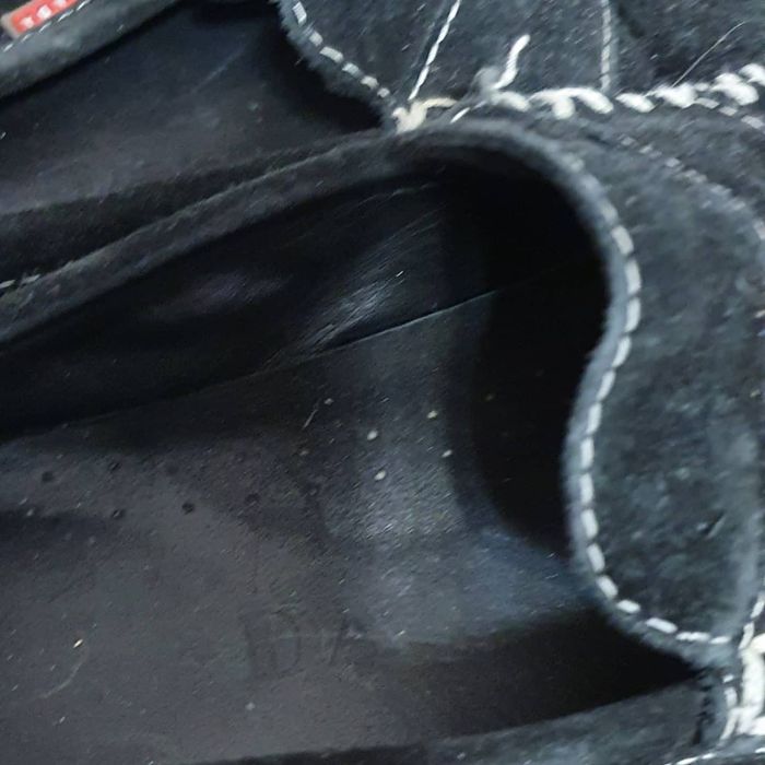 Замшевые лоферы Prada