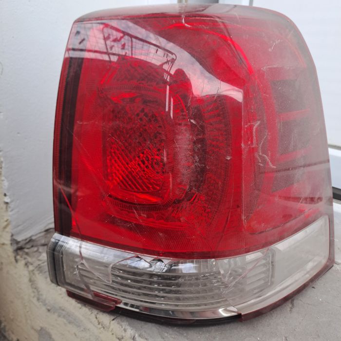 Фары задний на 200