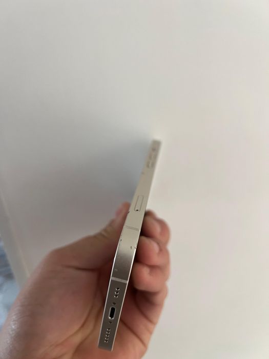 Iphone 13 256гб акумулятор 79%