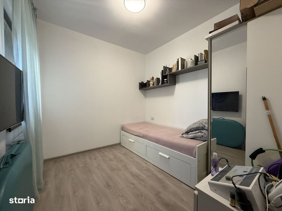 Apartament spatios cu 4 camere, decomandat, etaj 3 - Giroc, zona Plane — fotografia 3