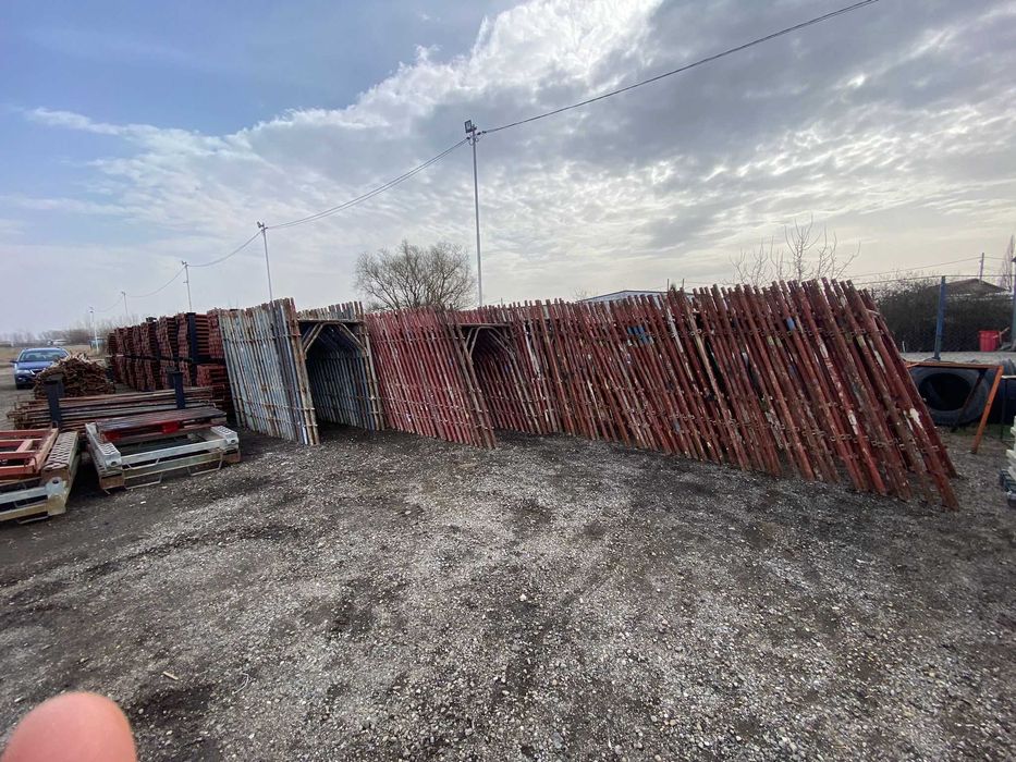 Schela Metalica si Popi