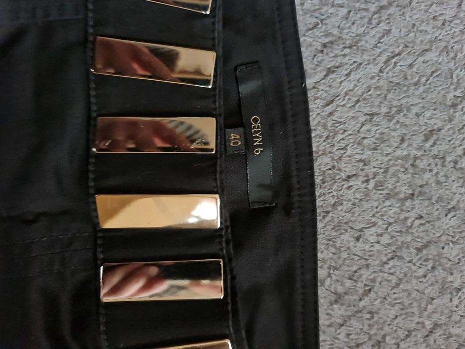 Vând fusta Celyn, mărimea 40