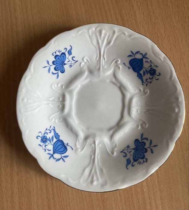 Set elegant de cești cu farfurioare – Fine Porcelain Debelly